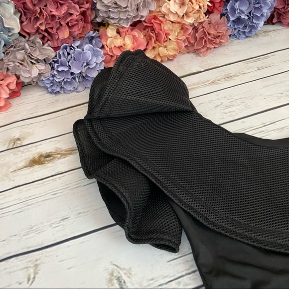 Avant Garde Ruffled One Shoulder Bodysuit Swimsuit - Picture 13 of 16